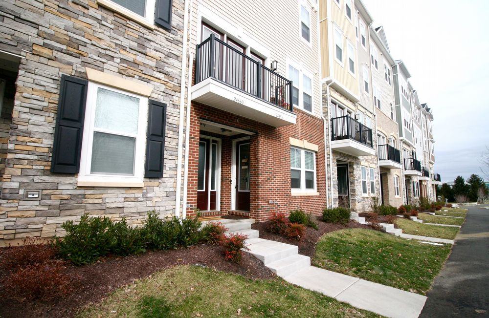 24658 Cable Mill Terrace - Photo 2 of 28