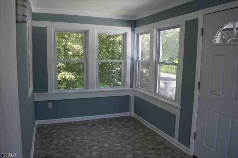 20 Canfield Ave - Photo 3 of 25