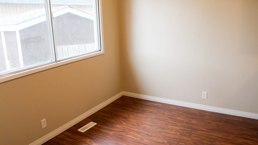 15 Blackthorn Bay Northeast #4 - Photo 2 of 9