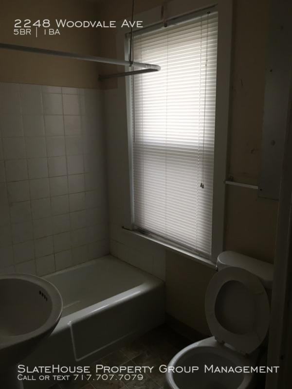 2248 Woodvale Ave - Photo 2 of 9