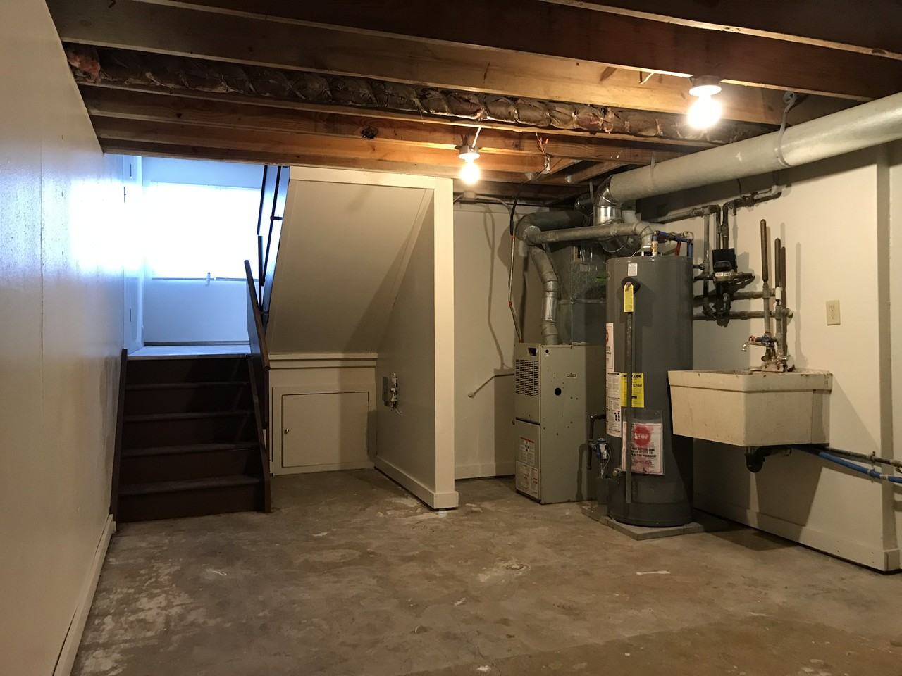 9040 N 95th St - Photo 3 of 17