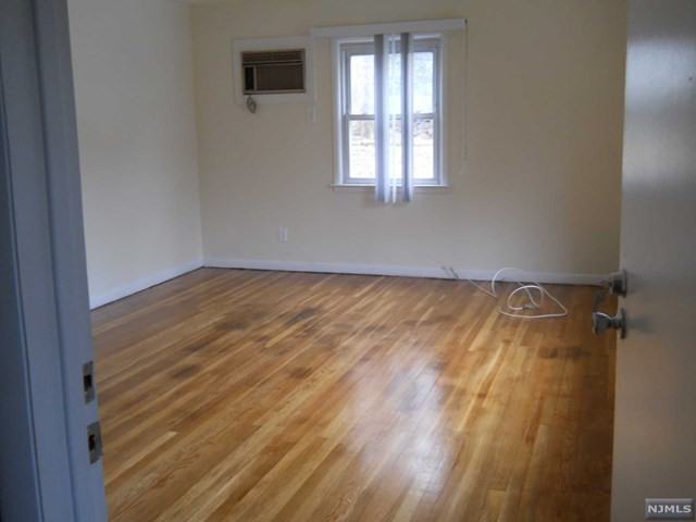 780 Delalla Terrace #2nd Floor - Photo 2 of 6