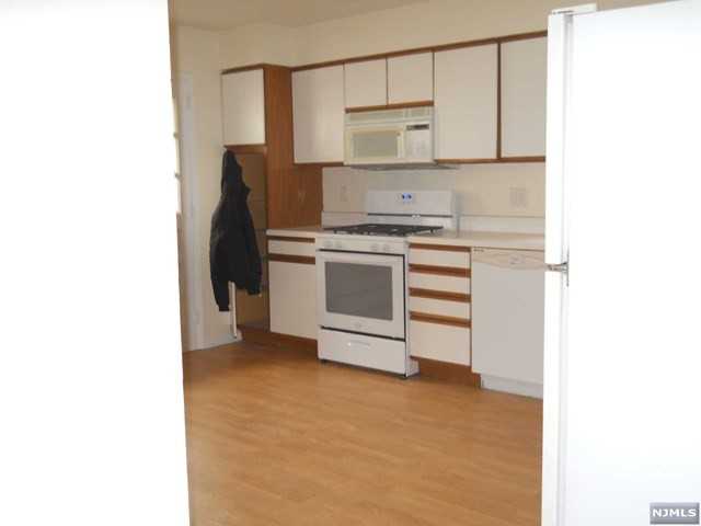 780 Delalla Terrace #2nd Floor - Photo 3 of 6