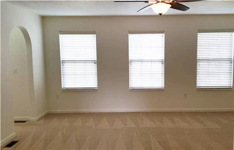 3004 Canterbury Dr - Photo 3 of 23