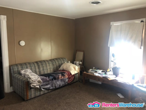 1109 1st Ave NW - Photo 3 of 10