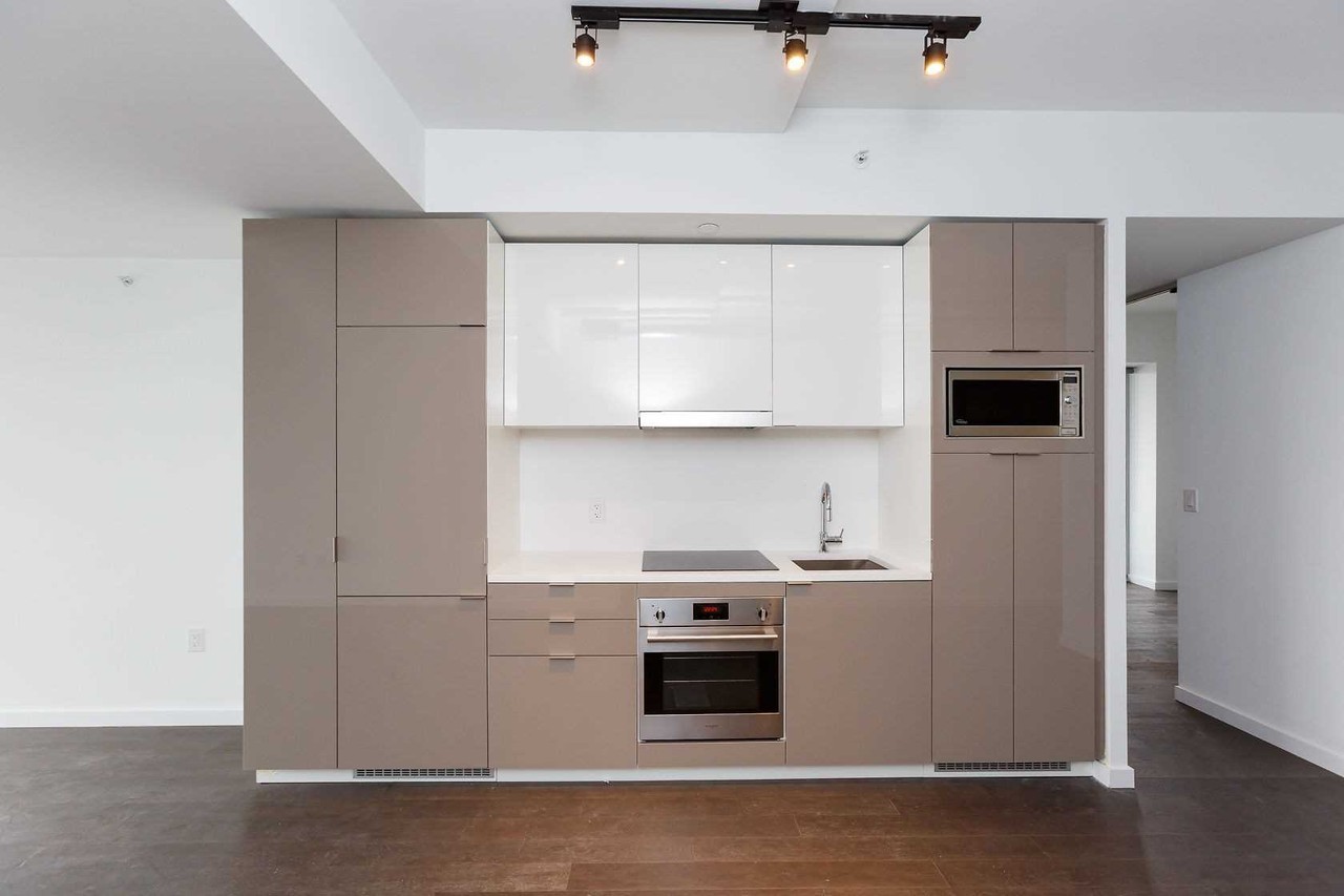 170 Bayview Avenue #2504