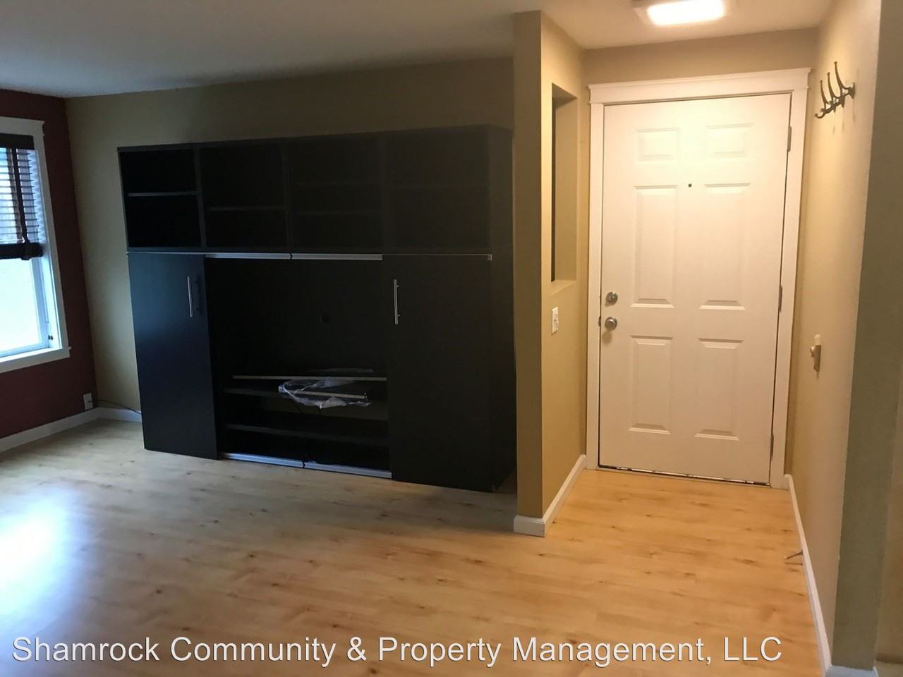 5413 NE 34th St #E - Photo 3 of 15