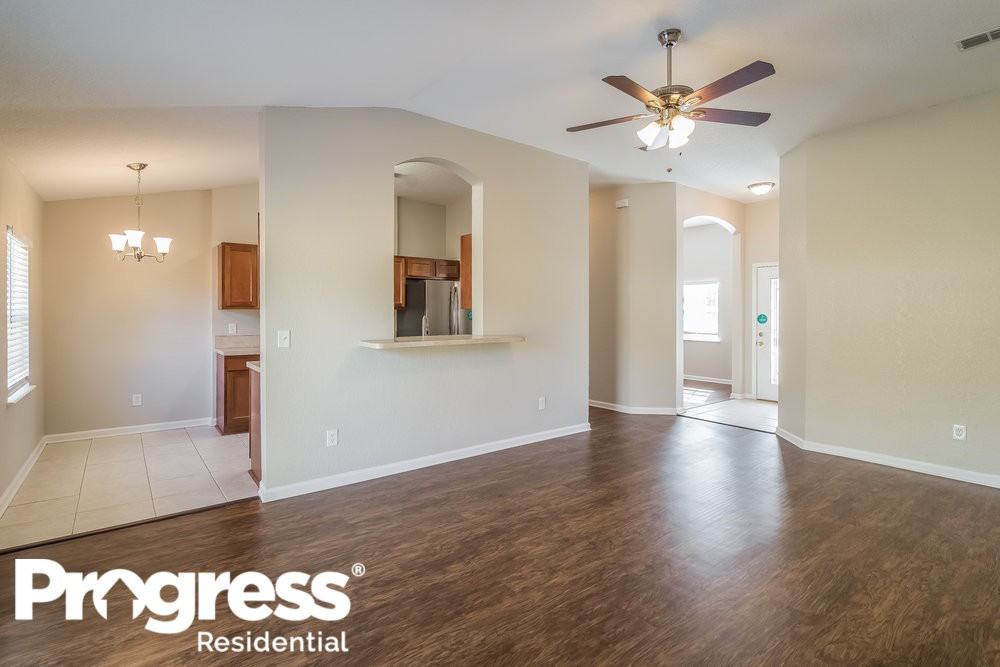 10561 Arnez Rd - Photo 3 of 15