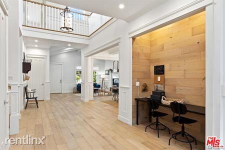 11852 Kling St - Photo 2 of 15