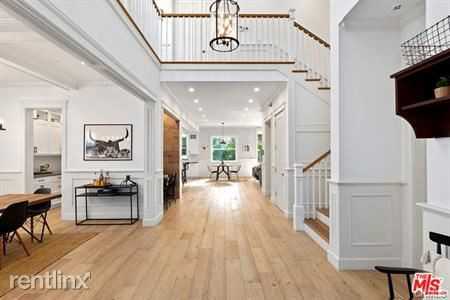 11852 Kling St - Photo 3 of 15