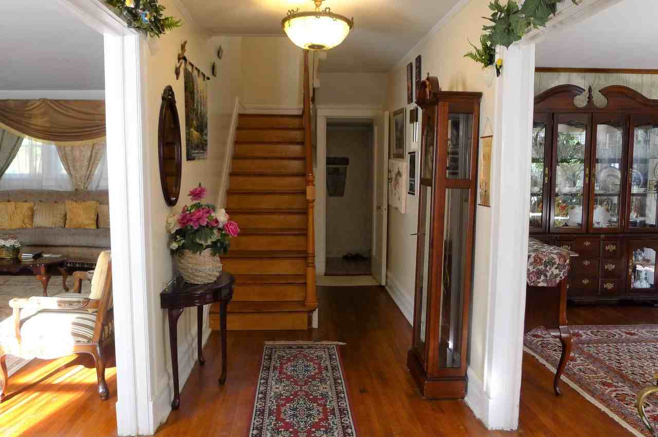 11 Lynwood Rd - Photo 2 of 28