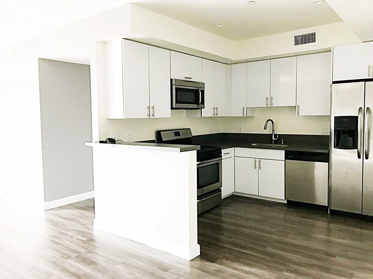 4305 Laurel Canyon Boulevard - Photo 2 of 16