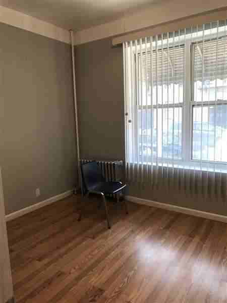 185 Bay 22nd St - Photo 3 of 3