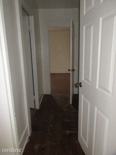 202 N Broad St - Photo 2 of 12