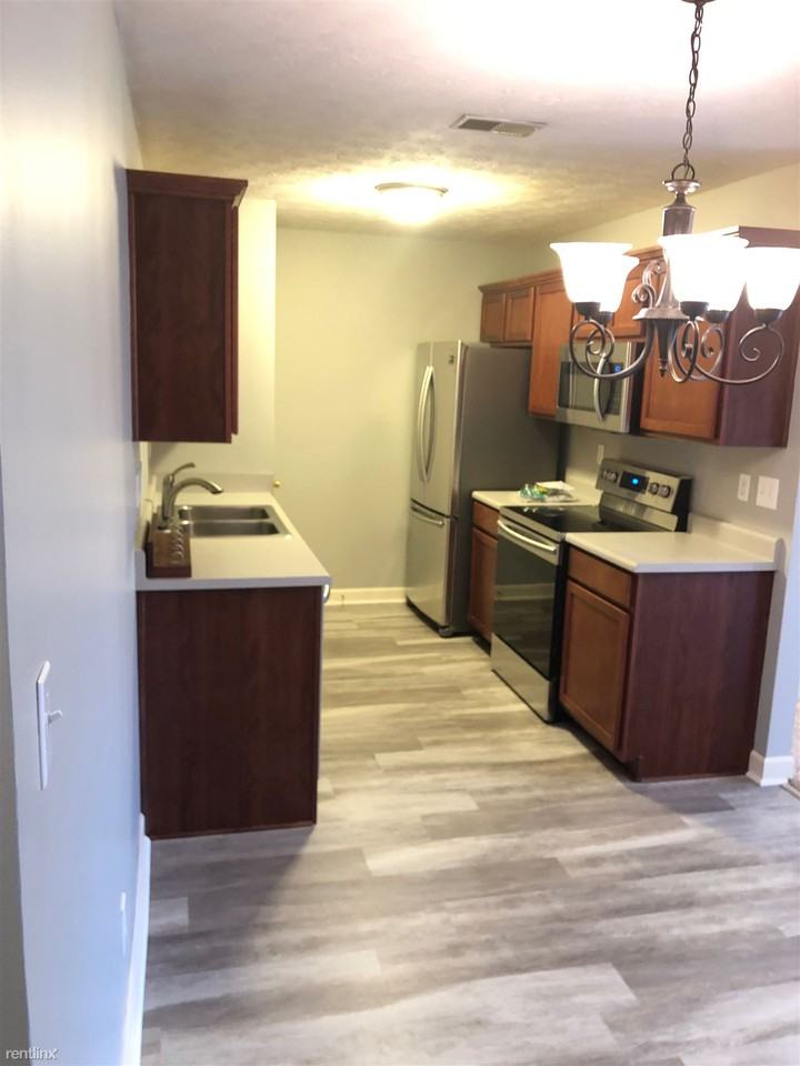 11921 Tazwell Dr #6 - Photo 2 of 16