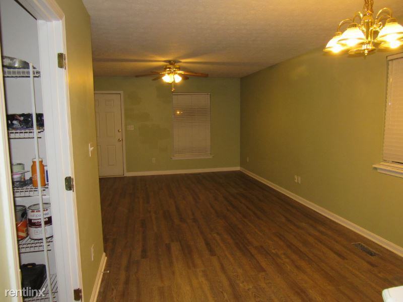 1205 Ormsby Ln - Photo 2 of 13