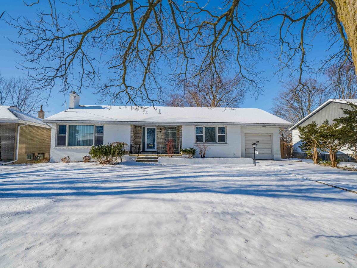 3bedroom Ranch Home Plan With Hip And Valley Roof