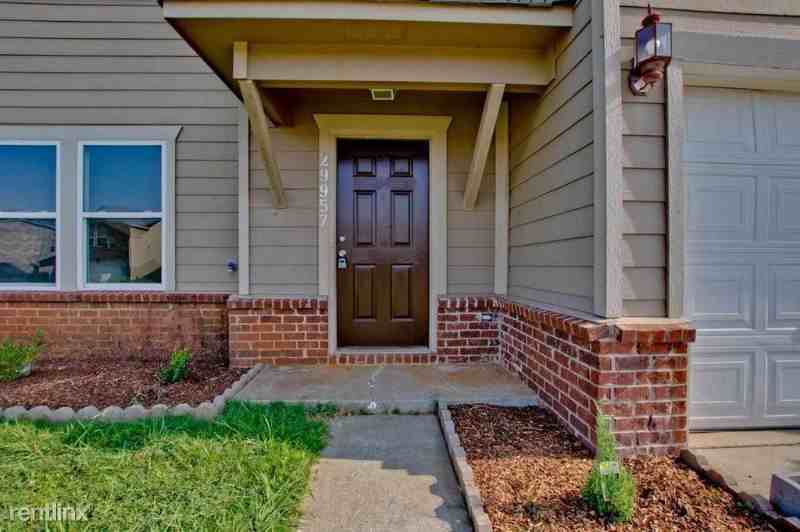 29957 Glenrose Way - Photo 2 of 26
