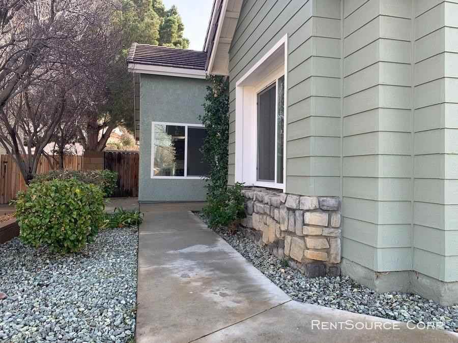 42438 Boulder Dr - Photo 3 of 7