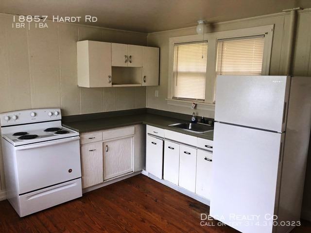 18857 Hardt Rd - Photo 3 of 10