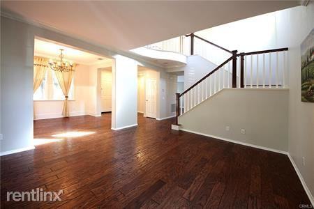 50 Rosenblum #4 - Photo 2 of 16