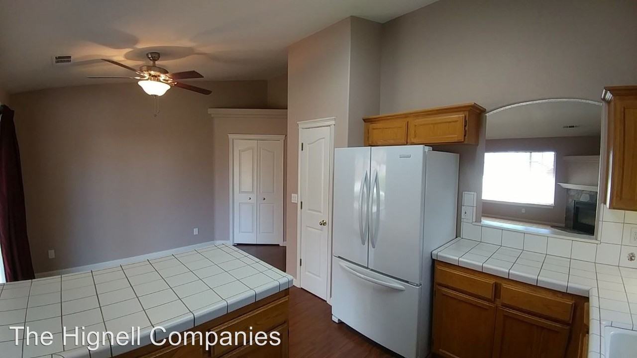 1722 Record Ln - Photo 2 of 18