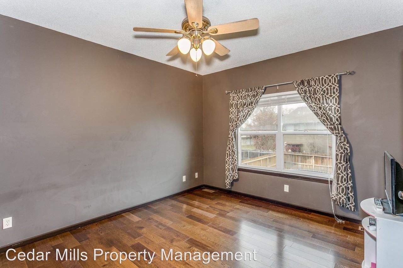 1614 Browning Ct - Photo 2 of 5