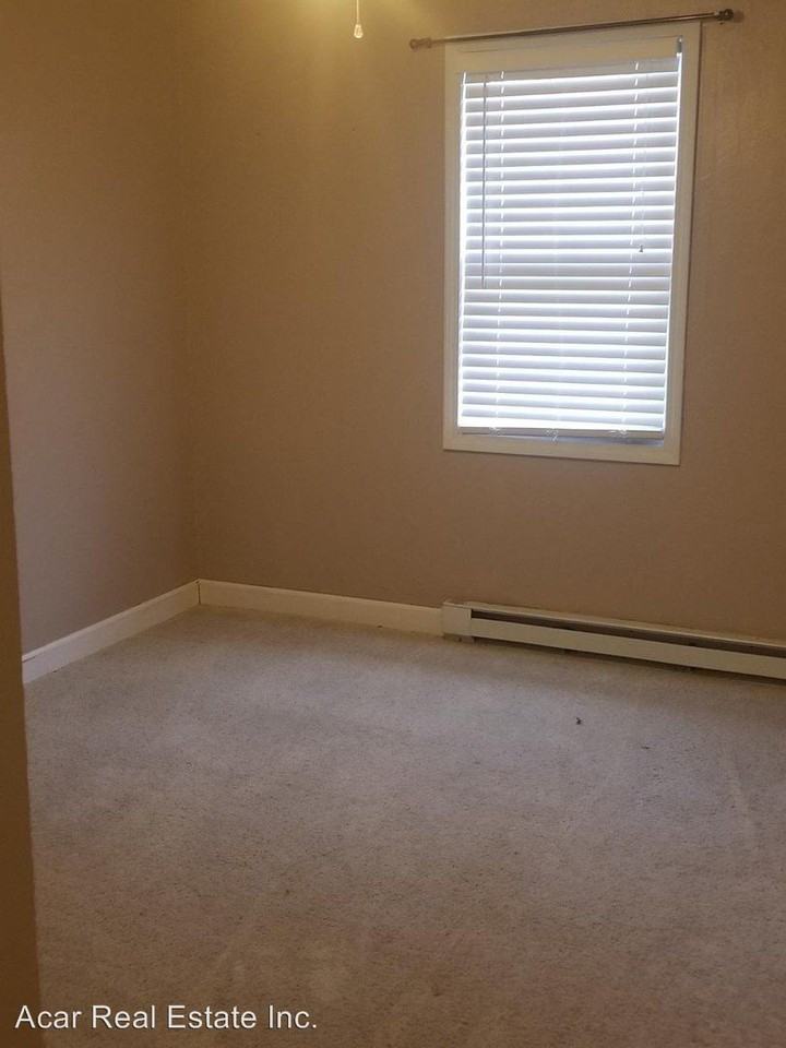 532 Christine Ave - Photo 3 of 9