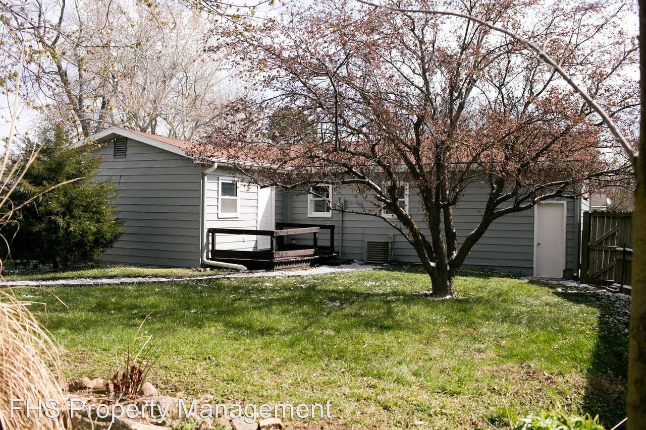 409 Dell St - Photo 2 of 12