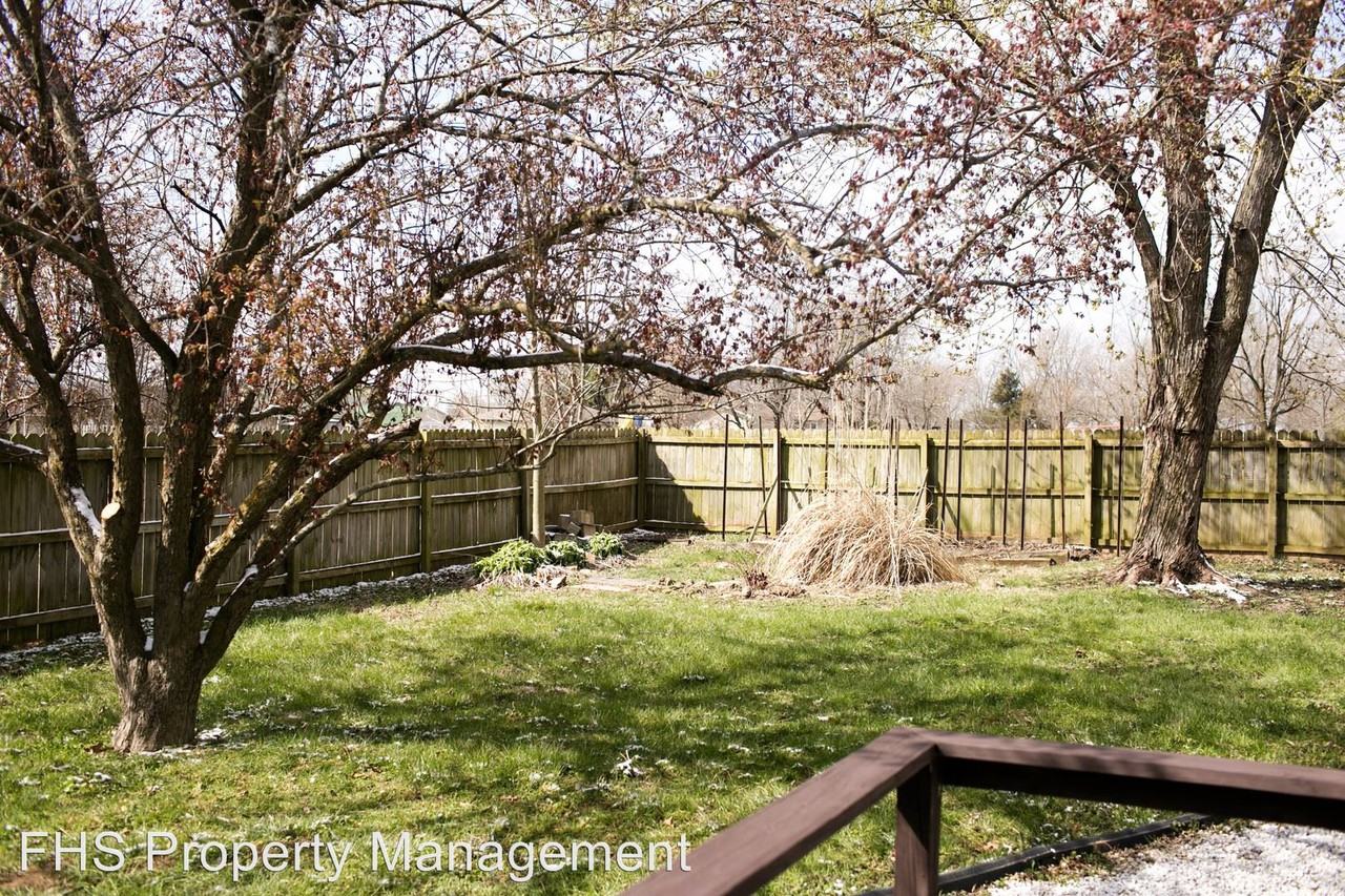 409 Dell St - Photo 3 of 12