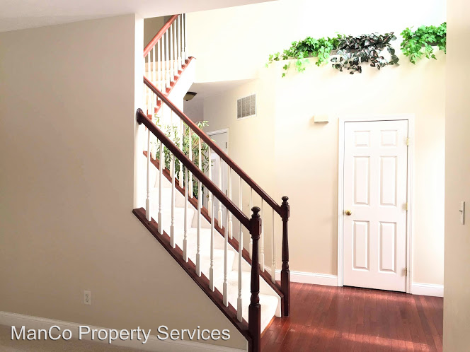 6847 Greeley Ave - Photo 3 of 31