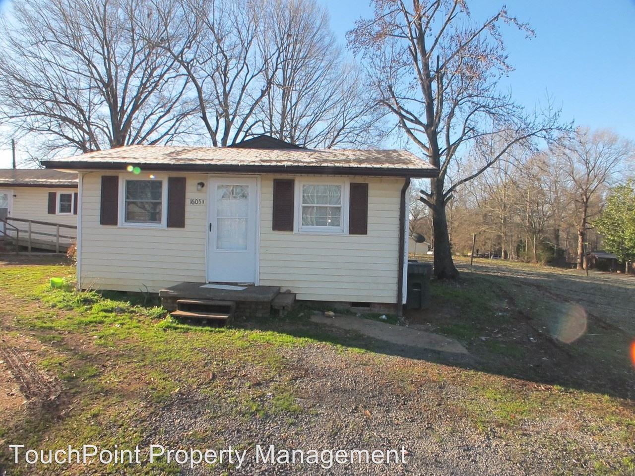 1605 Iceman St #B - Photo 2 of 11