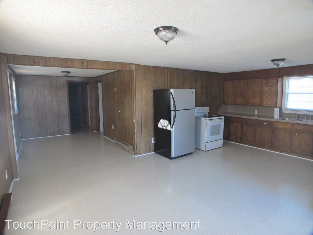 1605 Iceman St #B - Photo 3 of 11