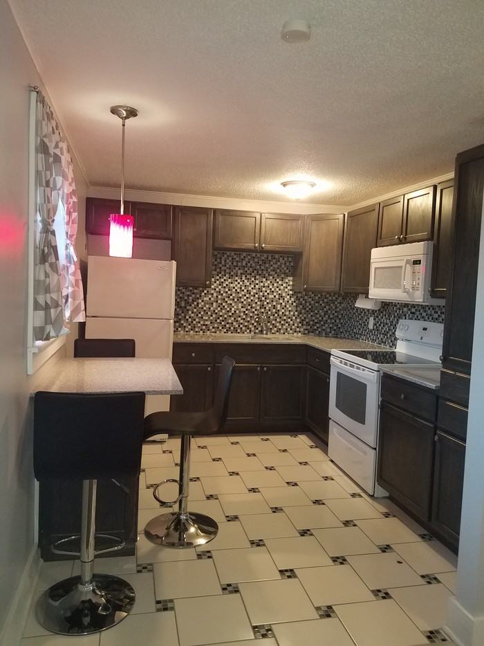 704 W Pine St #1-2 - Photo 3 of 15