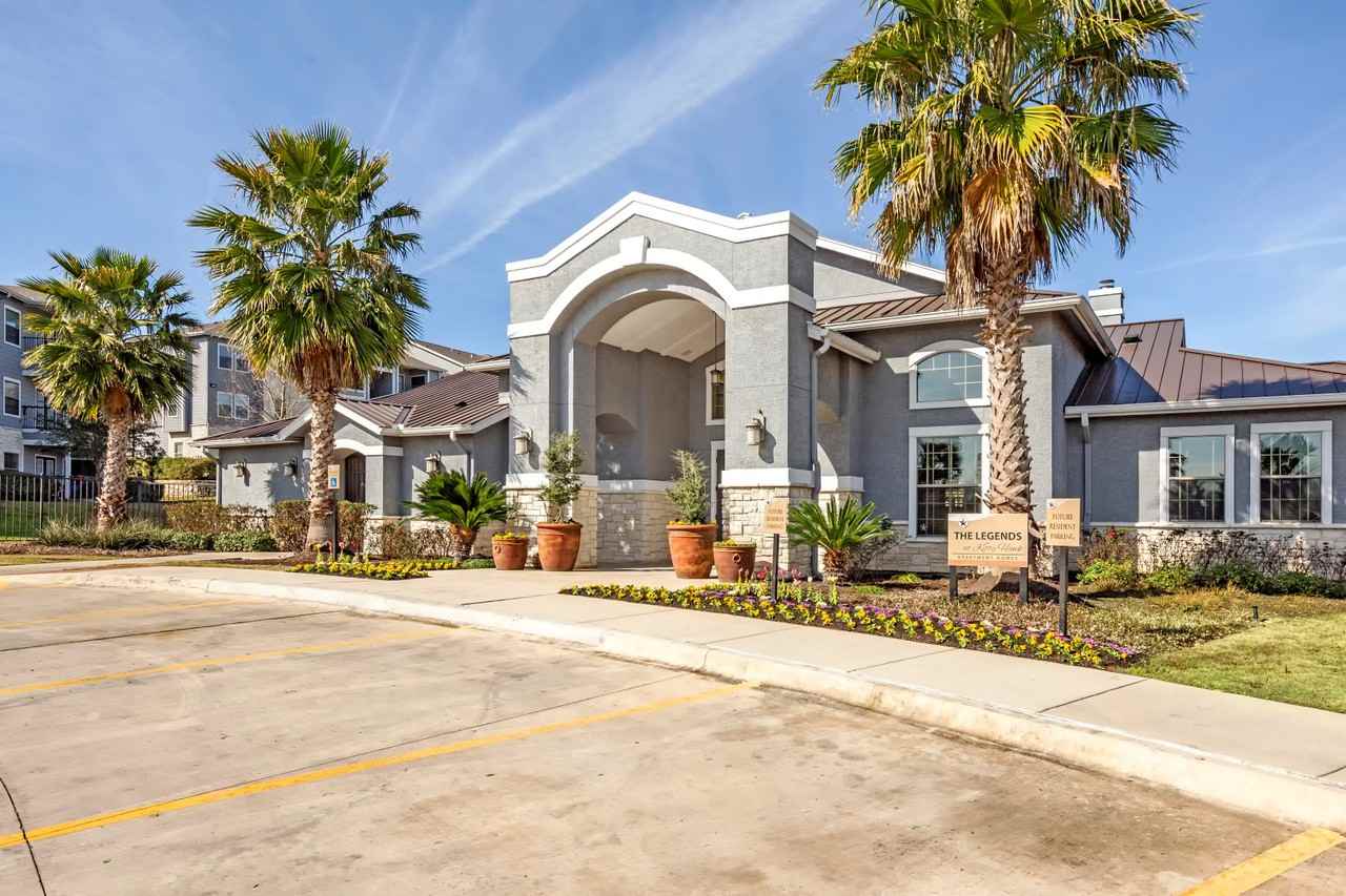 Legends at Kitty Hawk - Photo 2 of 34