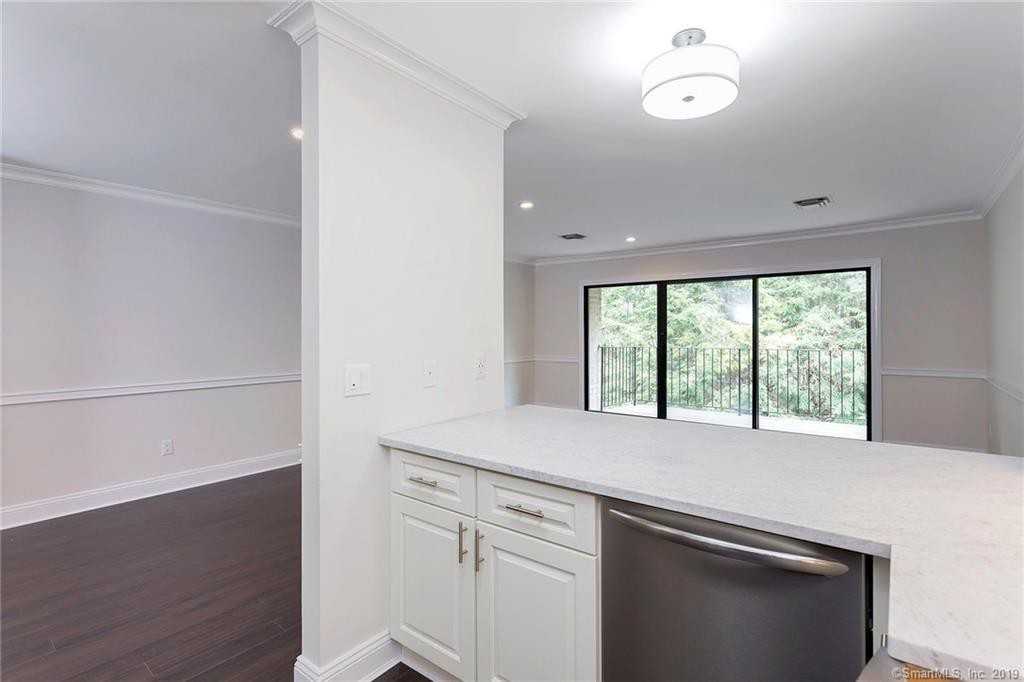 81 Courtland Ave #8 - Photo 2 of 18