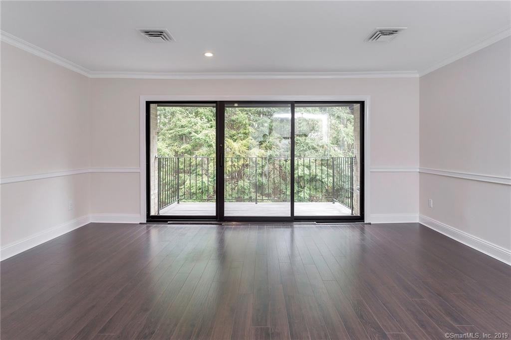 81 Courtland Ave #8 - Photo 3 of 18