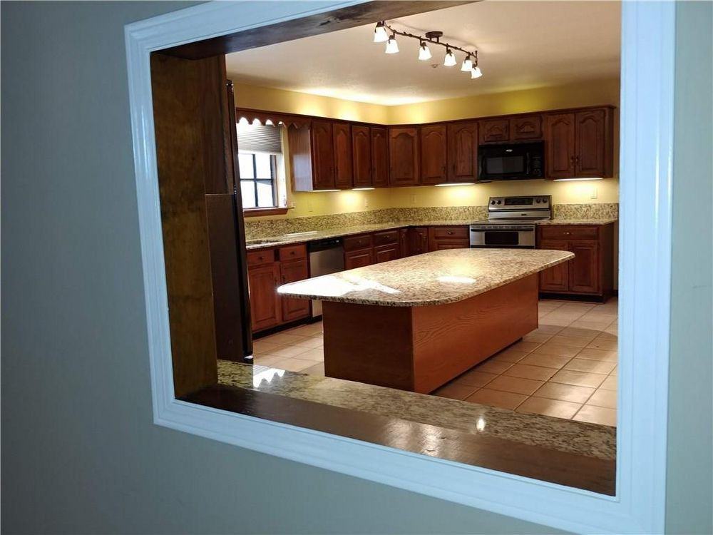 130 Bayou Sara Ave - Photo 3 of 4