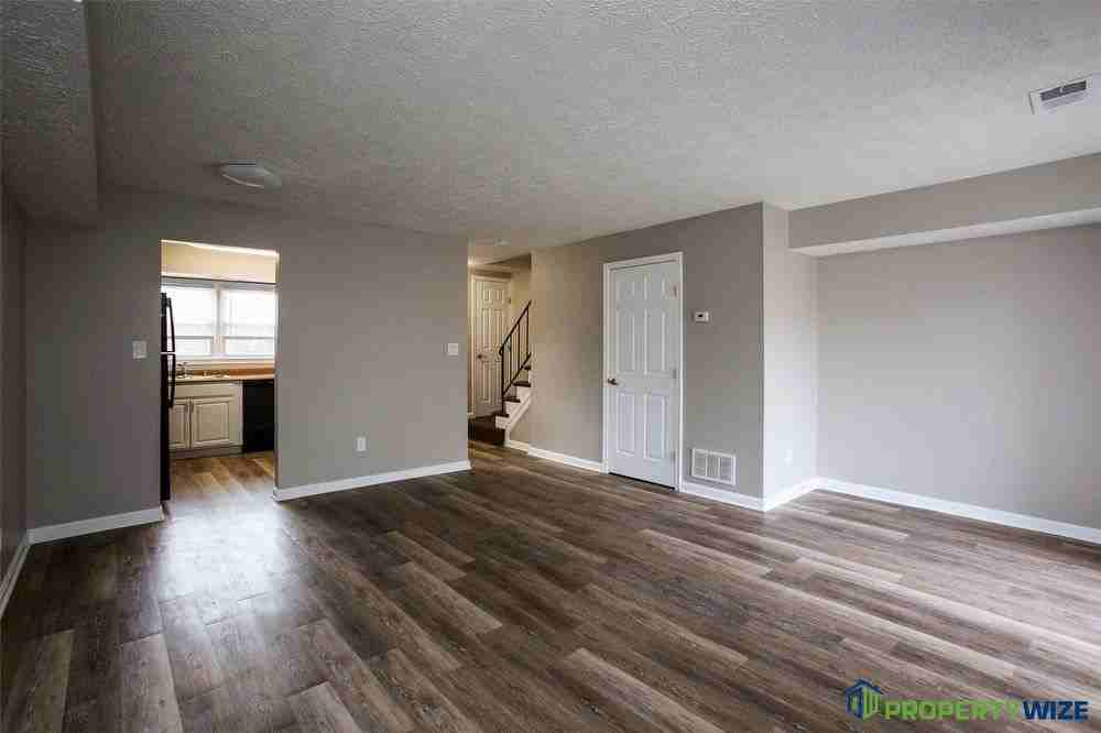 300 Adair Ct - Photo 2 of 18