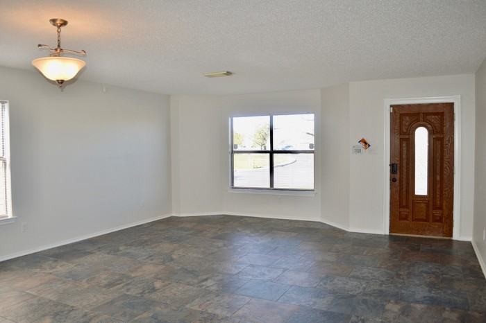 8201 Morning Grove - Photo 3 of 27