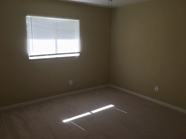 953 Eisenhower Blvd #B - Photo 3 of 4