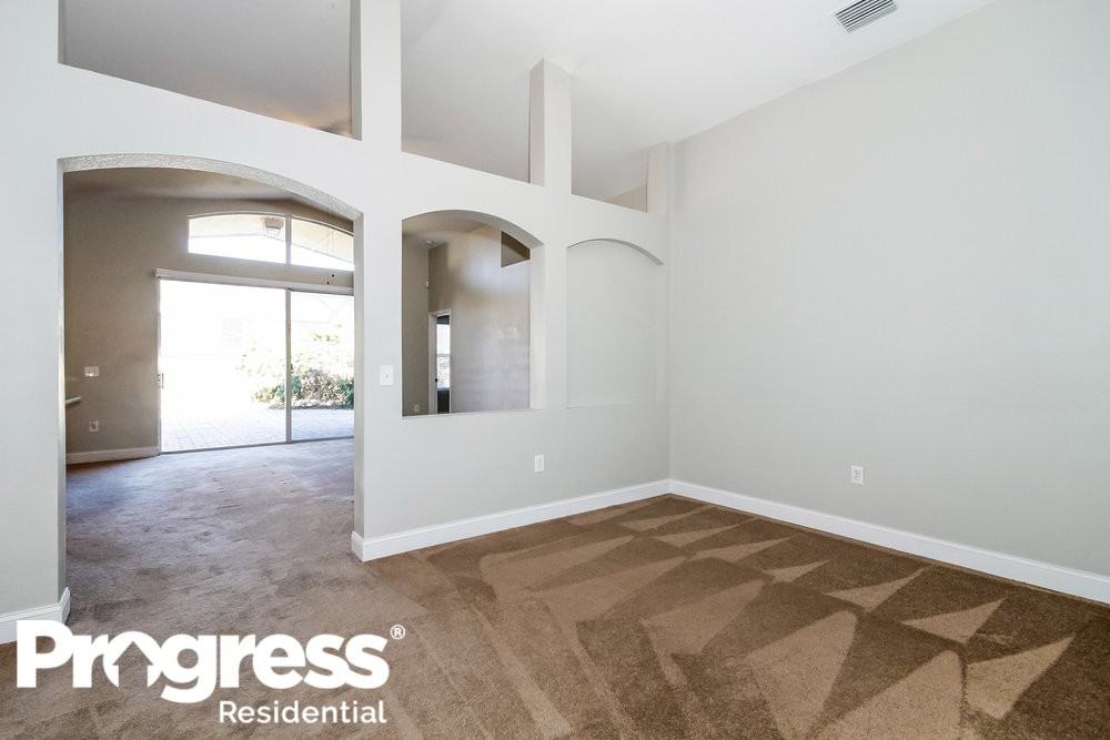 22735 Roderick Dr - Photo 3 of 14