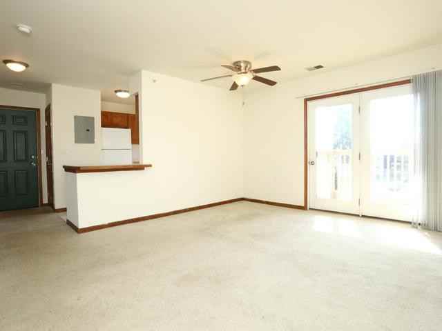 1147 W Grand River Ave - Photo 6 of 35