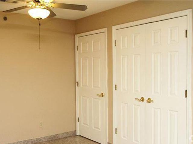 1147 W Grand River Ave - Photo 4 of 10