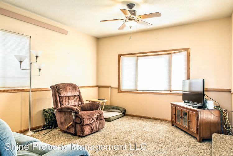 7603 Dorothy Dr - Photo 3 of 20