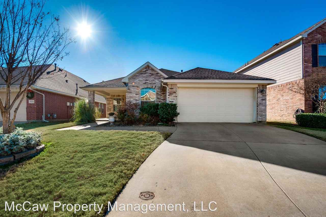 5128 Pinellas Ave - Photo 3 of 22