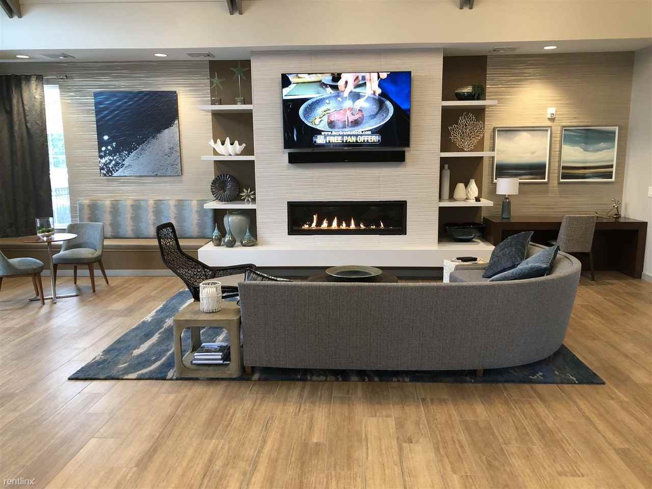 136 Burkhall St #200 - Photo 2 of 32