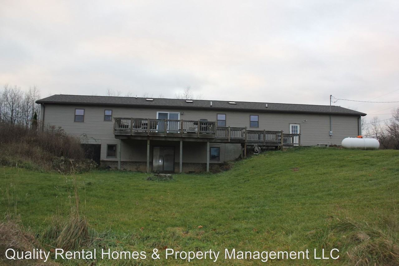 2385 Wildwood Rd - Photo 2 of 14