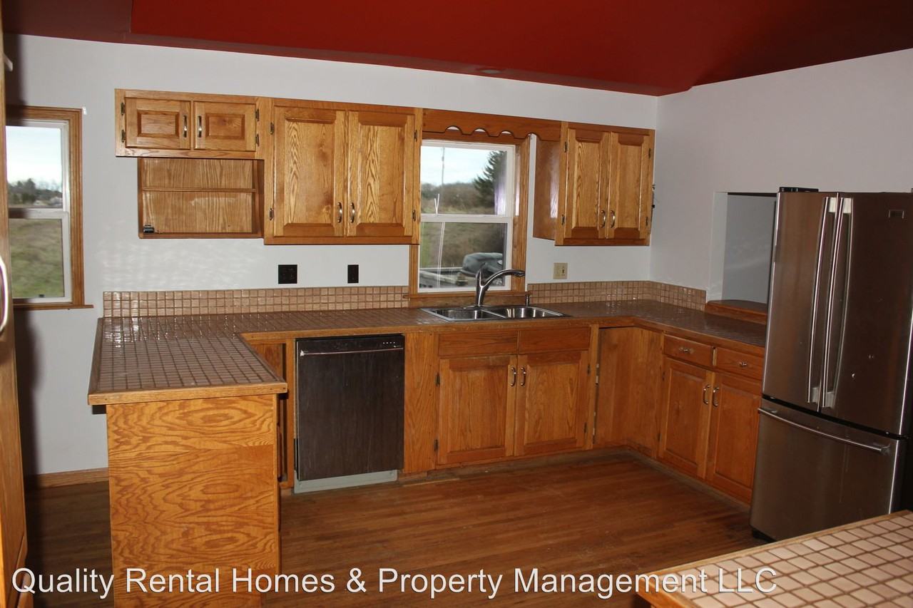 2385 Wildwood Rd - Photo 3 of 14