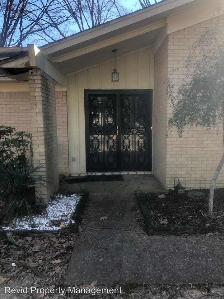 1584 McHenry Cir E - Photo 3 of 21